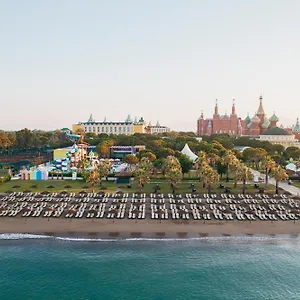 אתר נופש Kremlin Palace, אנטליה