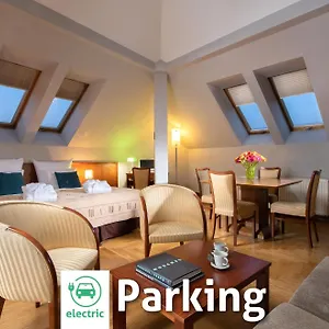 *** Hotel apartamentowy Red Brick Polska