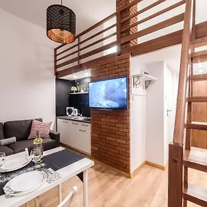 *** Hotel apartamentowy 2 Nights - Great Location, Right Next To Main Rail And Bus Station, 10 Min To Main Square By Foot Polska